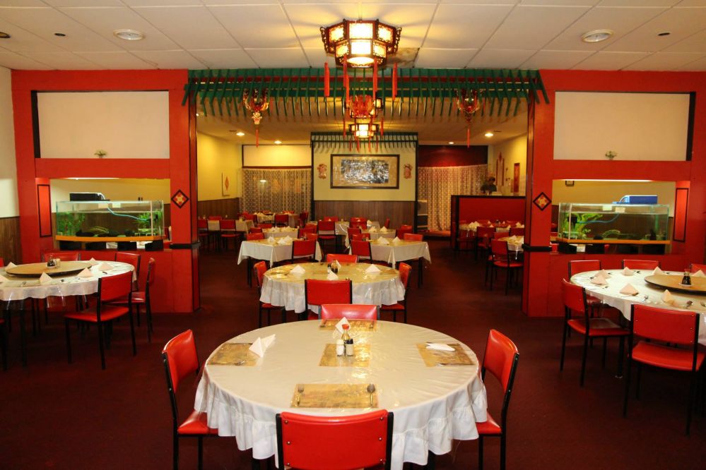 100 Lucky Dragon Chinese Restaurant